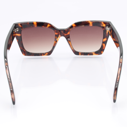 Madam Retro